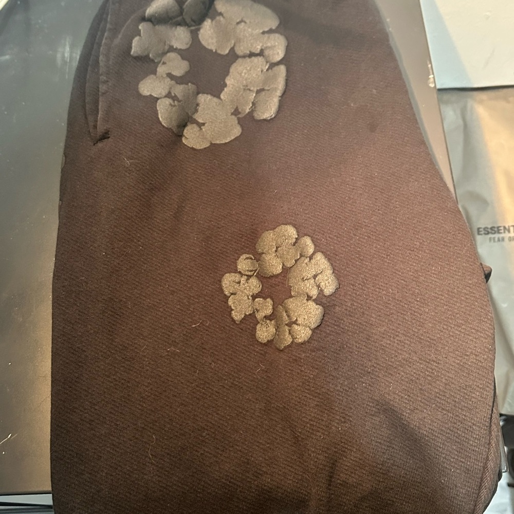 *AUTHENTIC* Denim Tears sweatpants LARGE!!!
